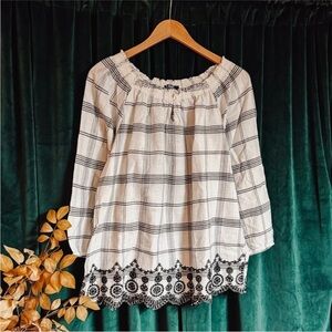🎅 3/$15 SALE Chaps Black and White Plaid Lace Blouse L